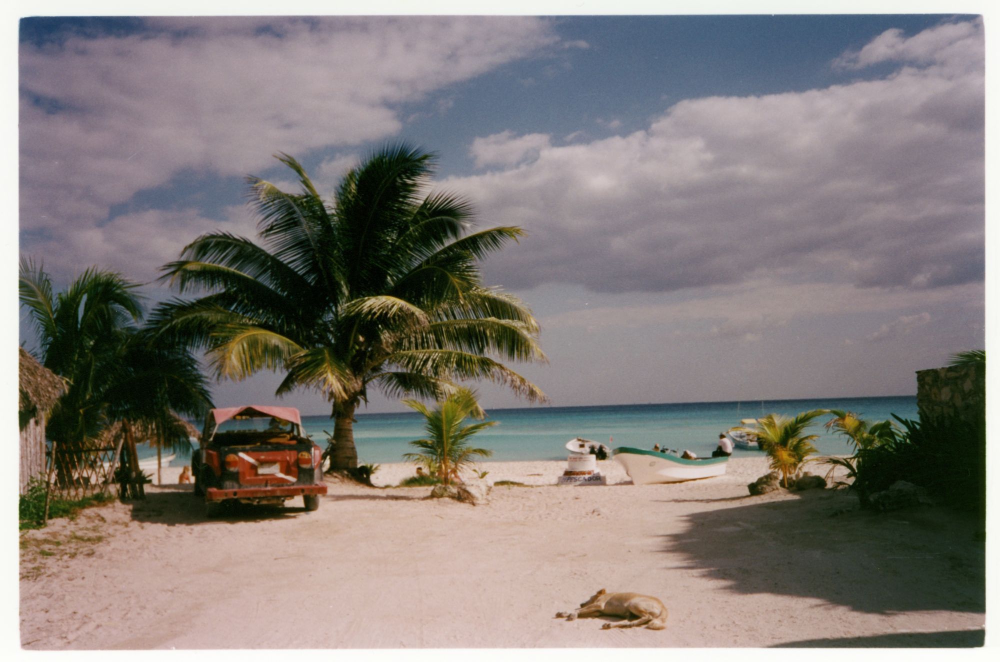 Playa del Carmen nel 1994 con furgone e Cane